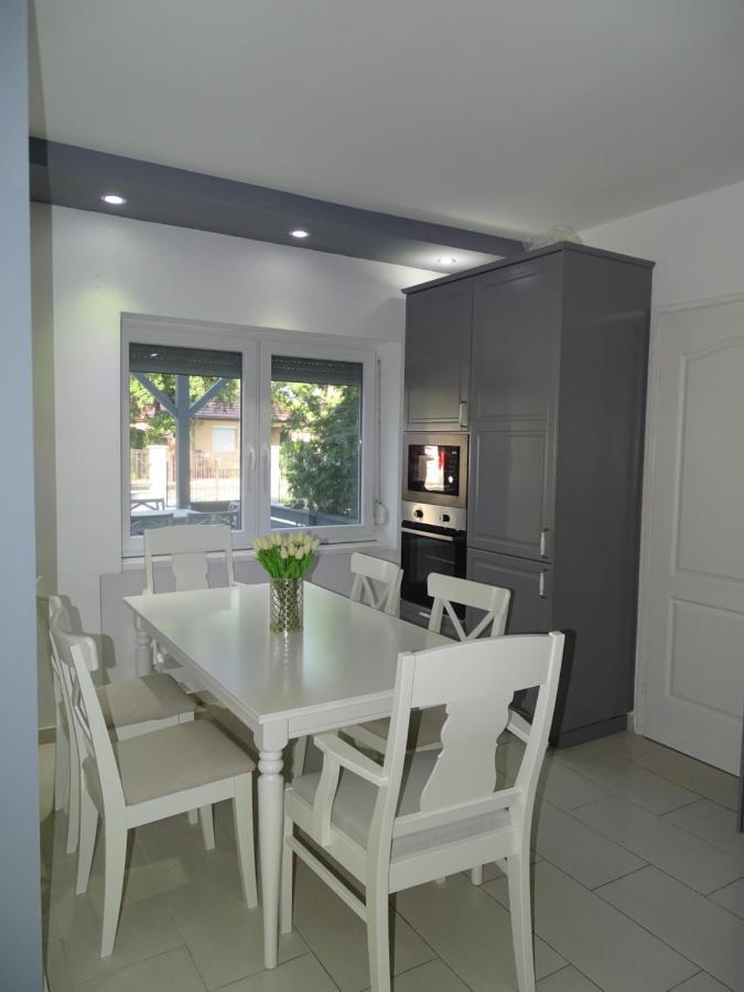Dorothy Apartman Сиофок Екстериор снимка