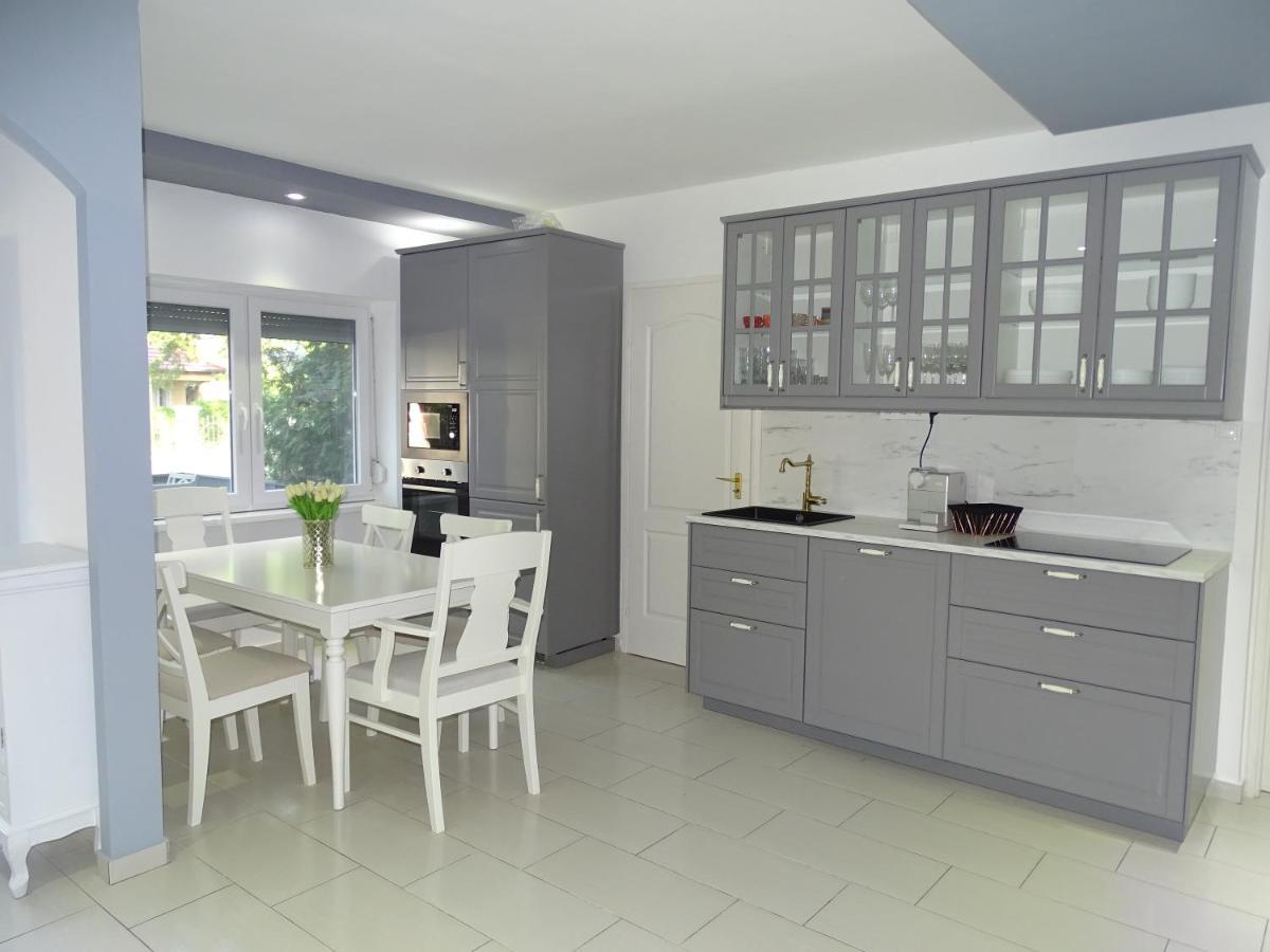 Dorothy Apartman Сиофок Екстериор снимка